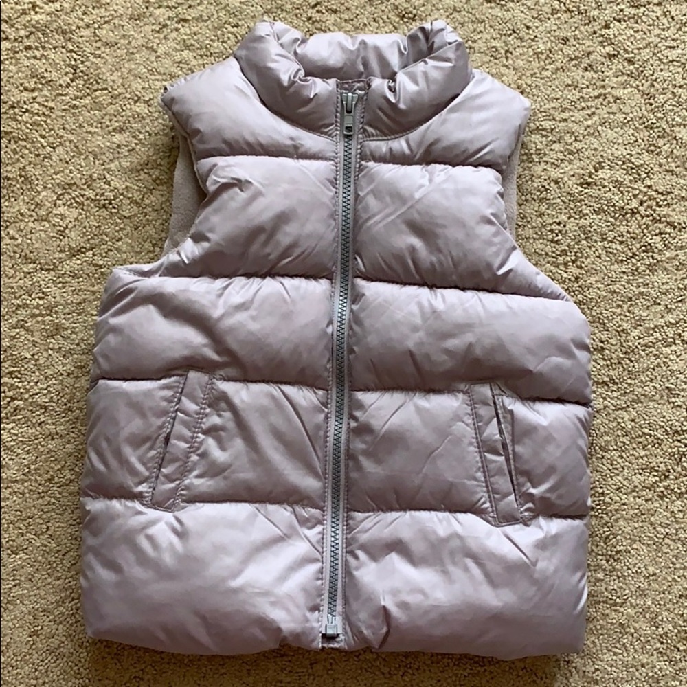 Old Navy 5T fleece lined vest